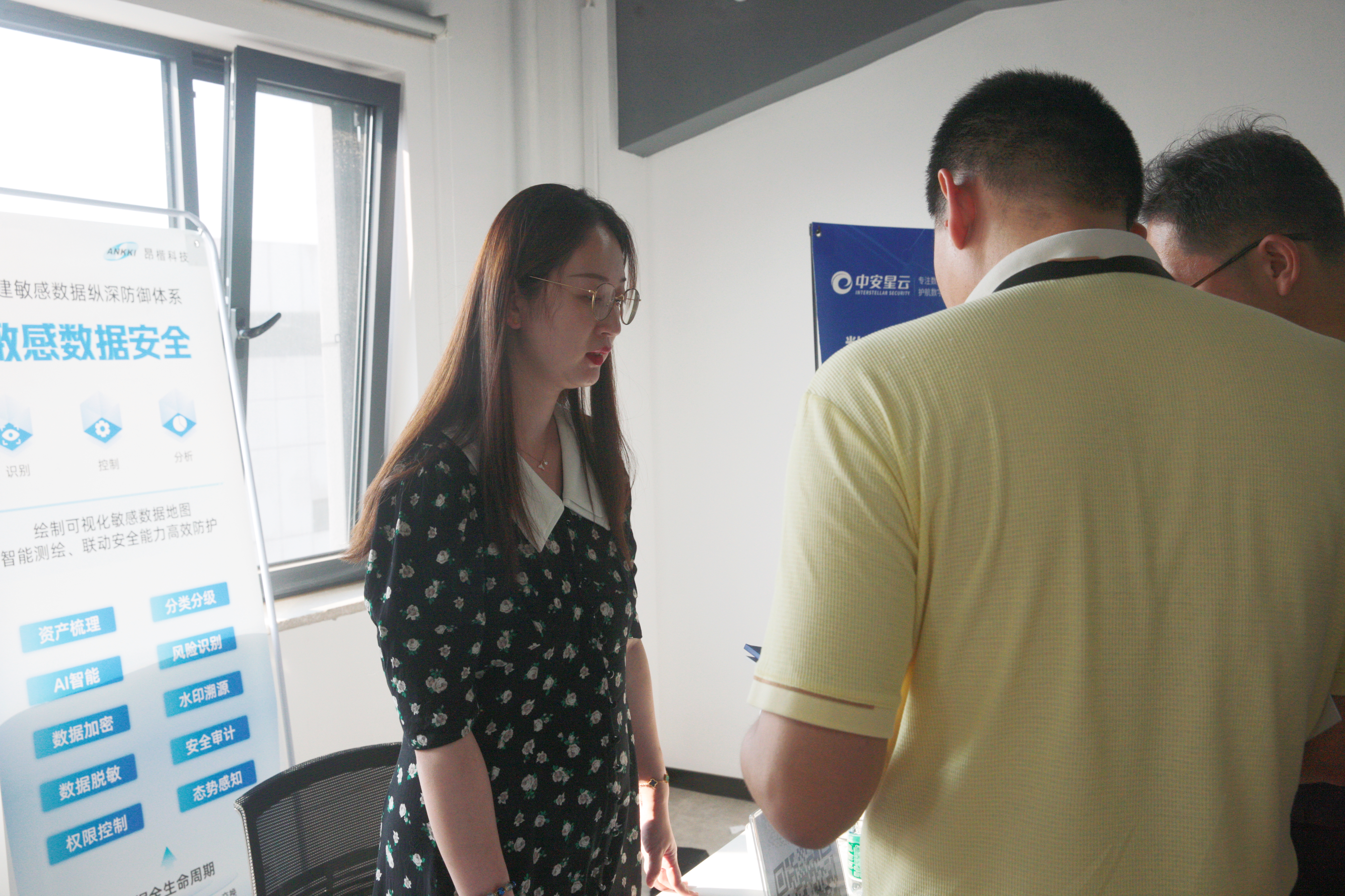 6b6b4533fbf08aa0e1351e5d2e8c9e31.jpg 6b6b4533fbf08aa0e1351e5d2e8c9e31.jpg