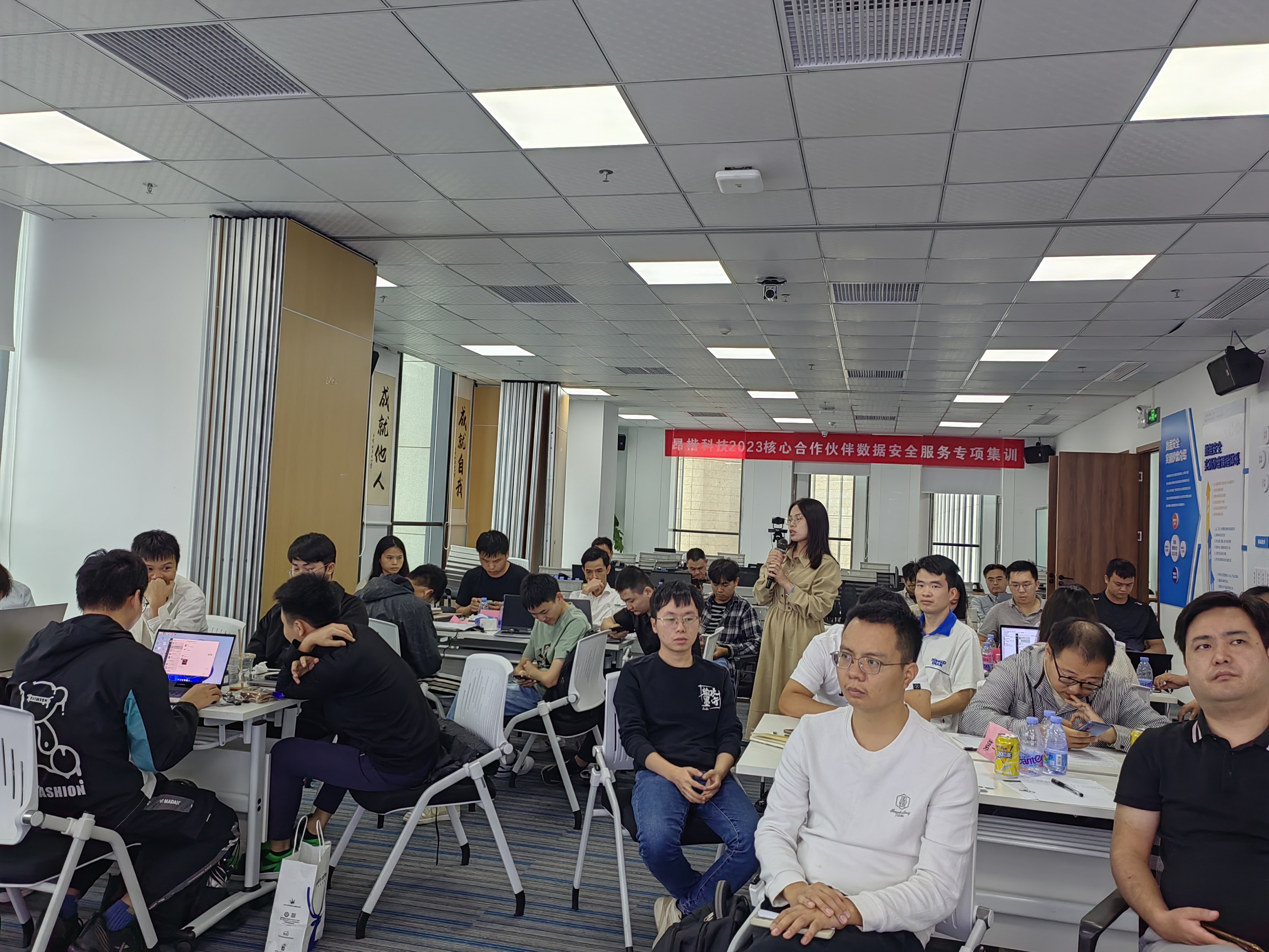 cf8b1e816a295110816190f016061e26.jpg cf8b1e816a295110816190f016061e26.jpg